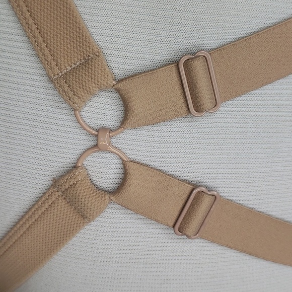 Le Mystere Women's Bra Energie Freestyle Sports 220 New size 38E - Picture 6 of 9